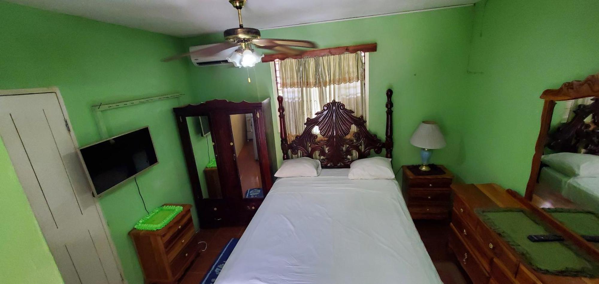 Little Shaw Park Guest House Ocho Rios Exteriör bild