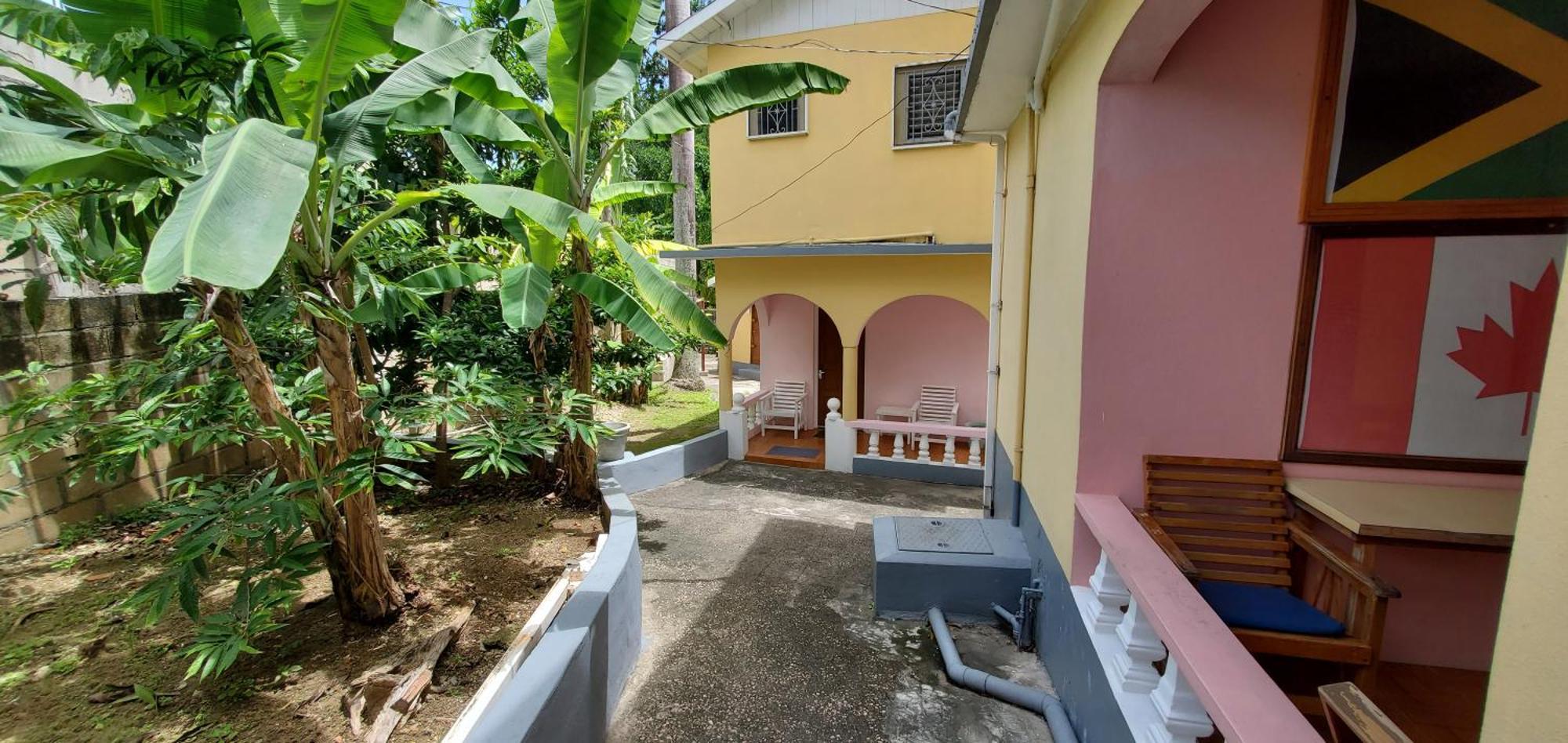 Little Shaw Park Guest House Ocho Rios Exteriör bild