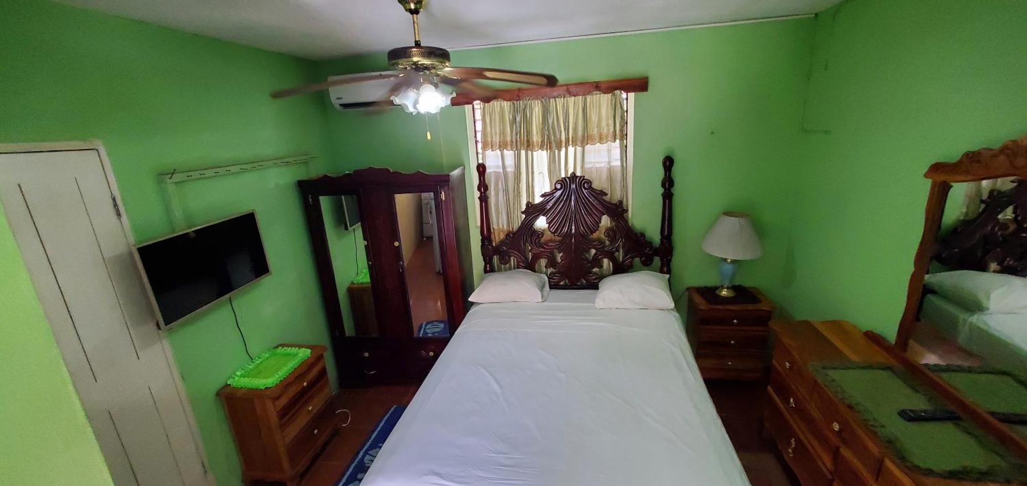 Little Shaw Park Guest House Ocho Rios Exteriör bild