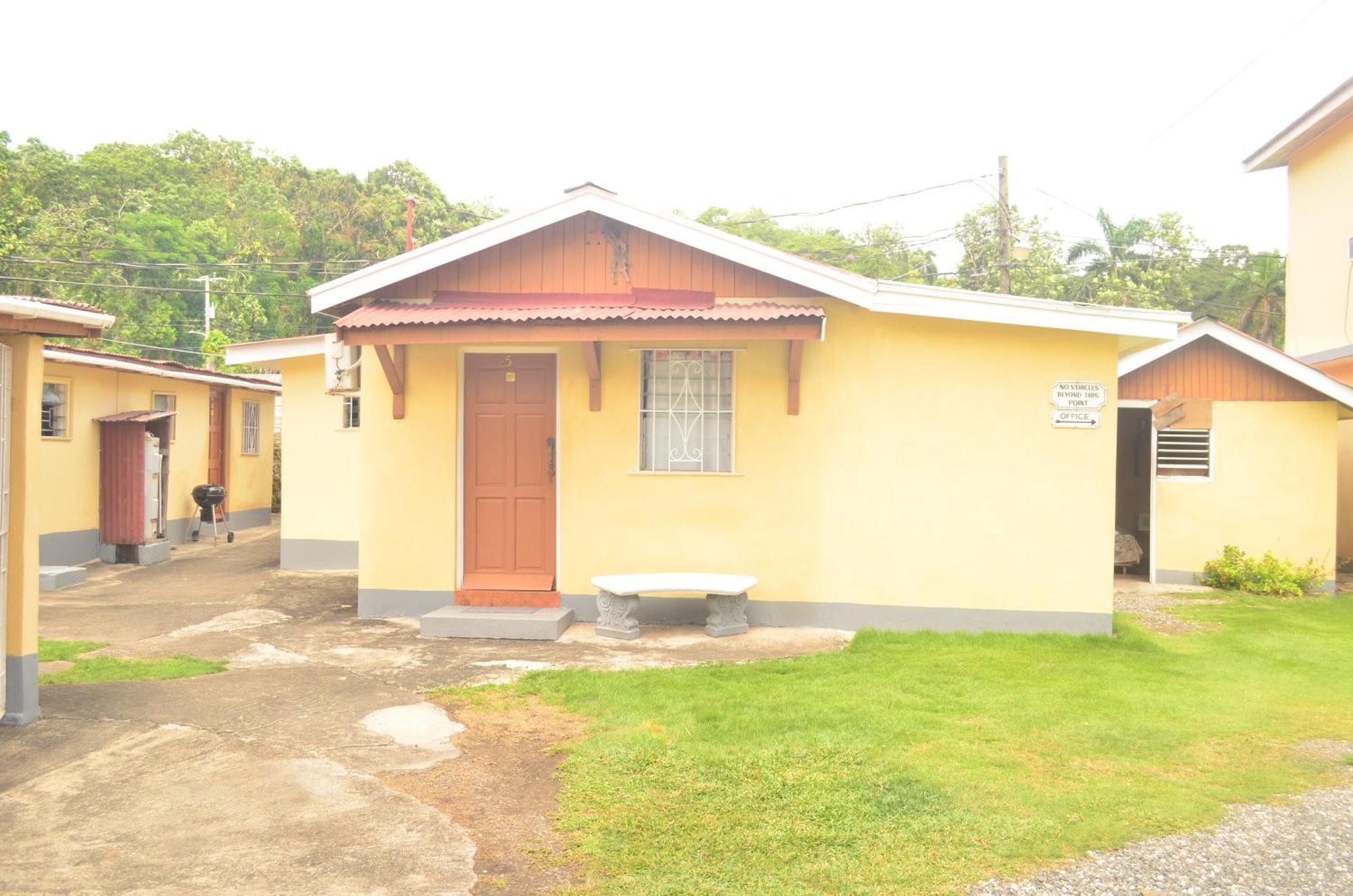 Little Shaw Park Guest House Ocho Rios Exteriör bild