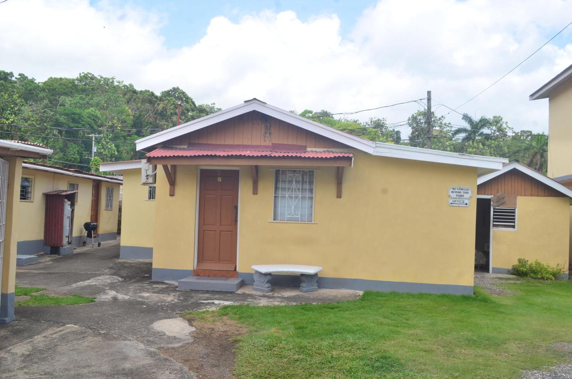 Little Shaw Park Guest House Ocho Rios Exteriör bild