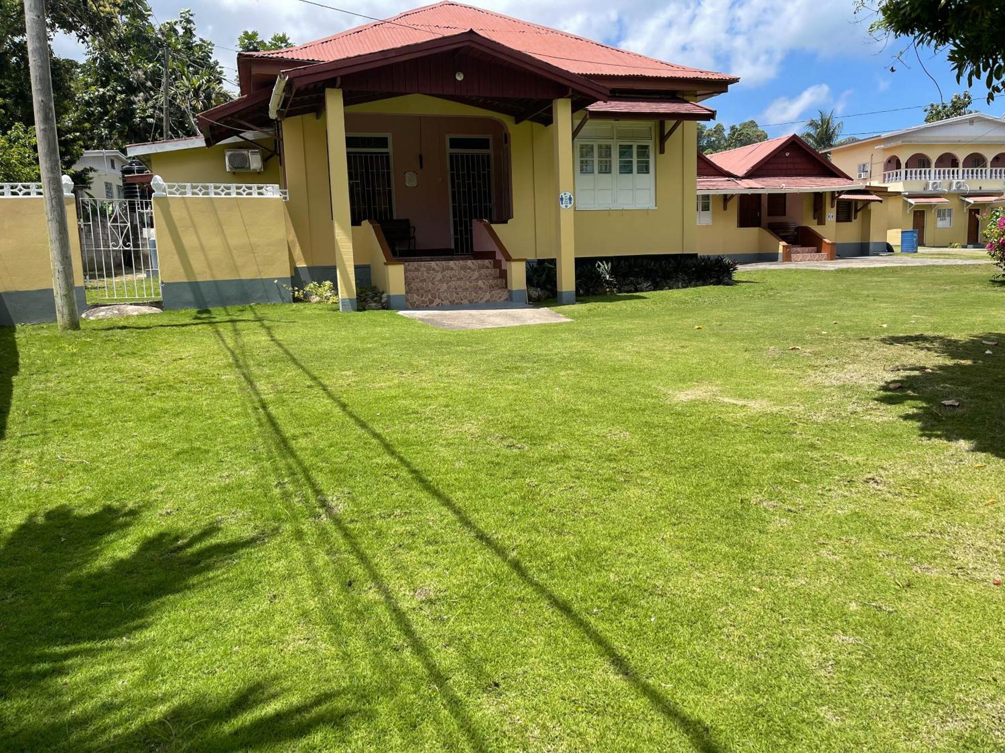 Little Shaw Park Guest House Ocho Rios Exteriör bild